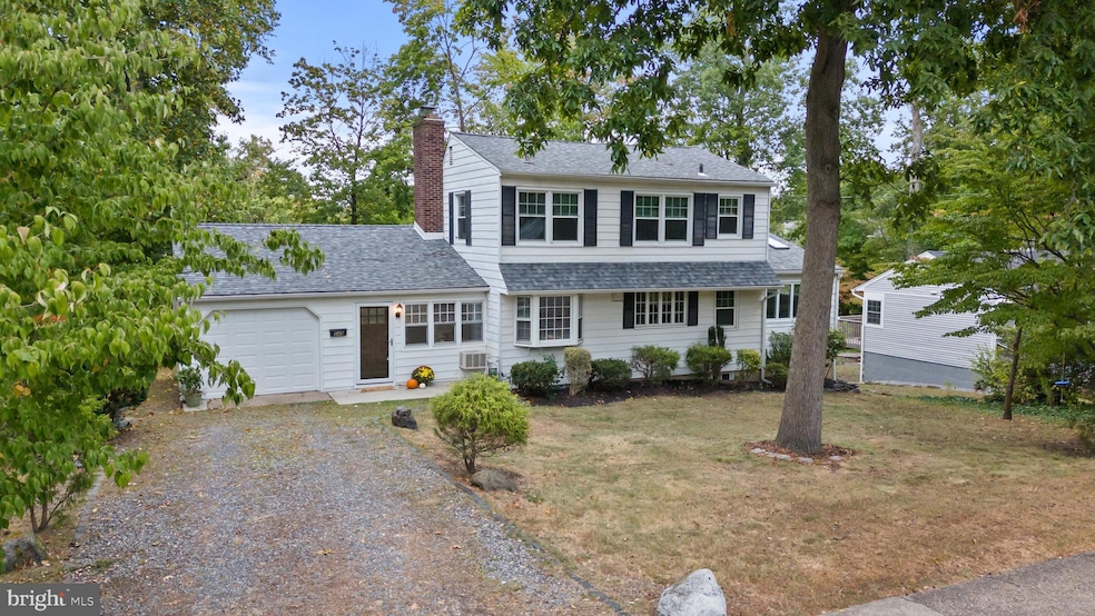 549 Park Dr, Woodbury, NJ 08096 - photo 1