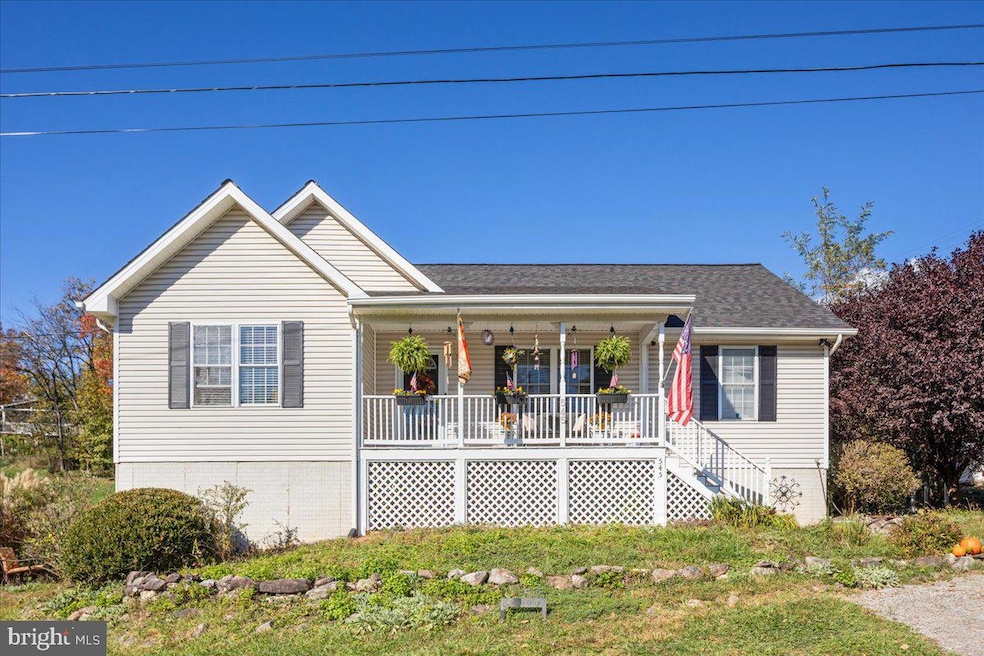 545 Goode Dr, Front Royal, VA 22630 - photo 1