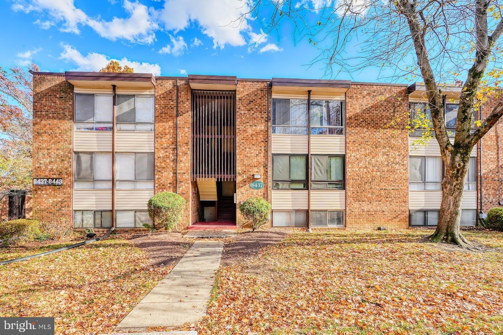 8437 Greenbelt Rd unit 8437-T-2, Greenbelt, MD 20770 - photo 1