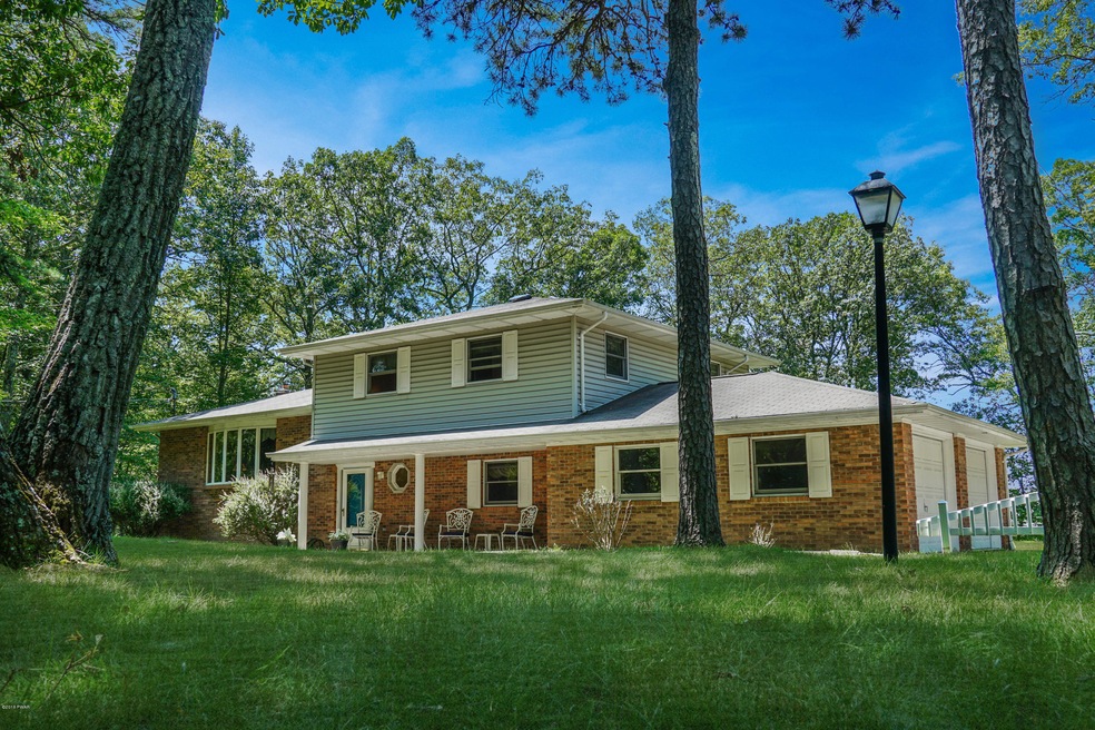 117 Apple Dr, Milford, PA 18337 - photo 1