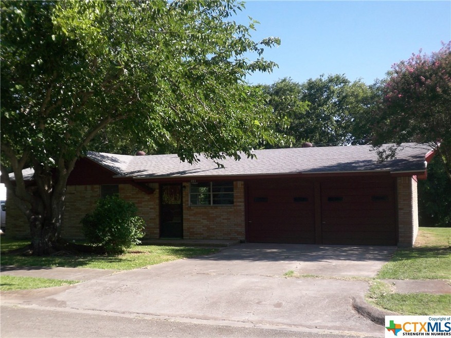 402 E Avenue B, Copperas Cove, TX 76522 - photo 1