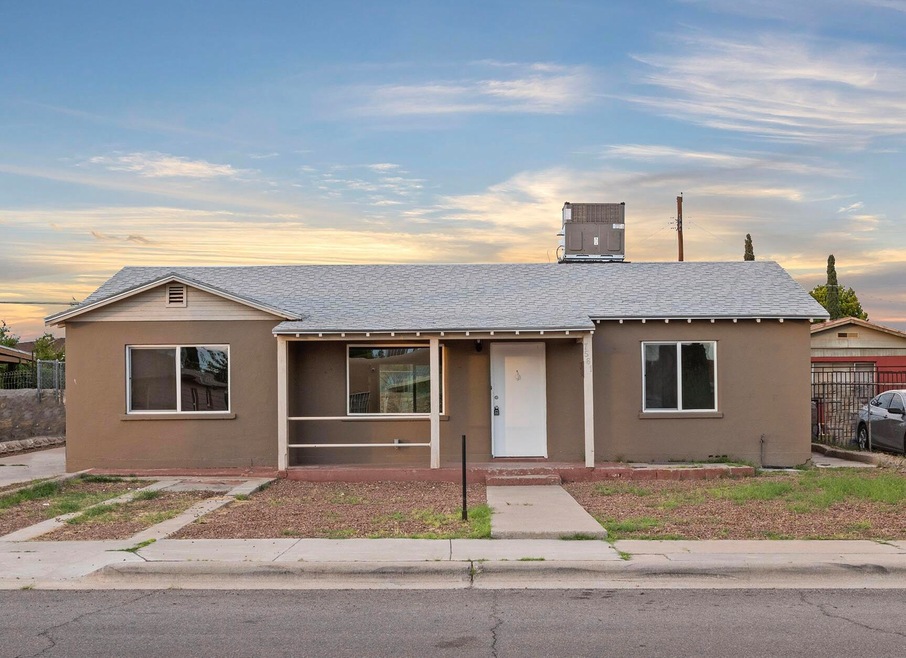 7561 Mazatlan Dr, El Paso, TX 79915 - photo 1