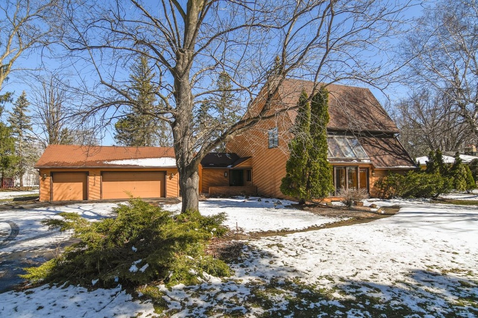 2610 W Northland Ave, Appleton, WI 54914 - photo 1