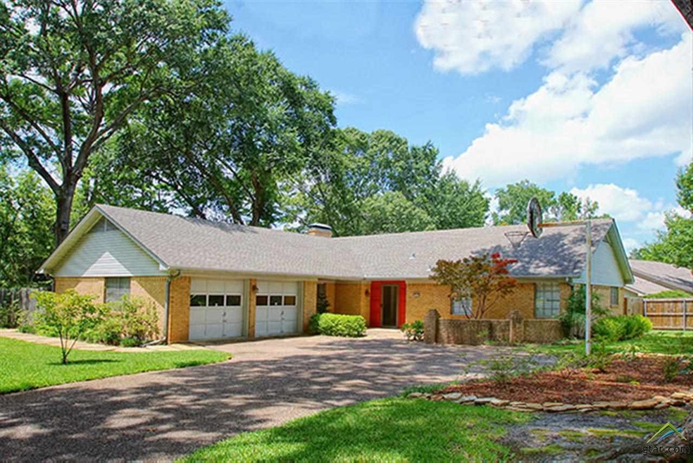 1620 Kensington Dr, Tyler, TX 75703 - photo 1