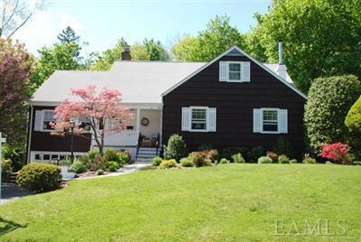 26 Willis Place, Pleasantville, NY 10570 - photo 1