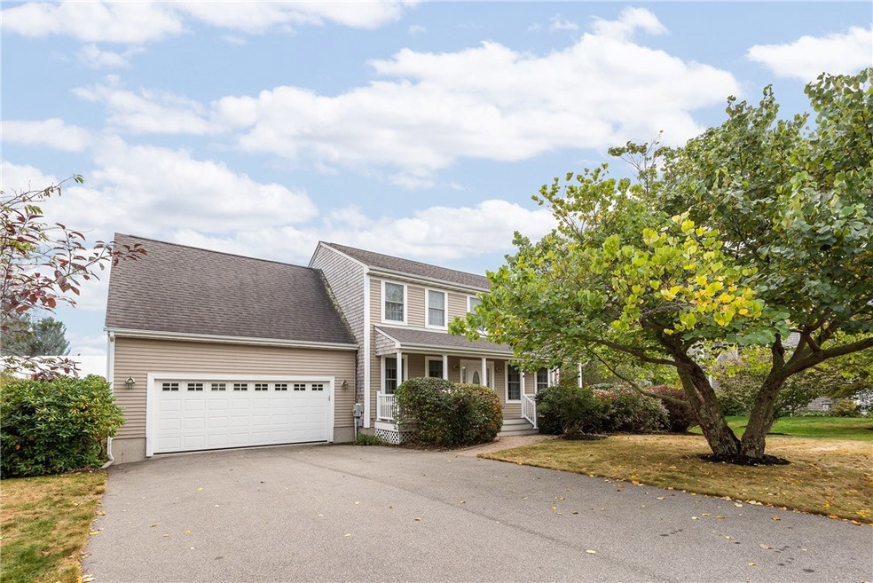 90 Evelin Cir, Middletown, RI 02842 - photo 1