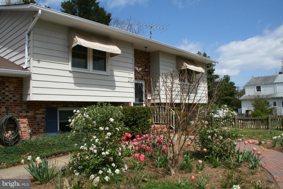 910 Monroe St, Annapolis, MD 21403 - photo 1