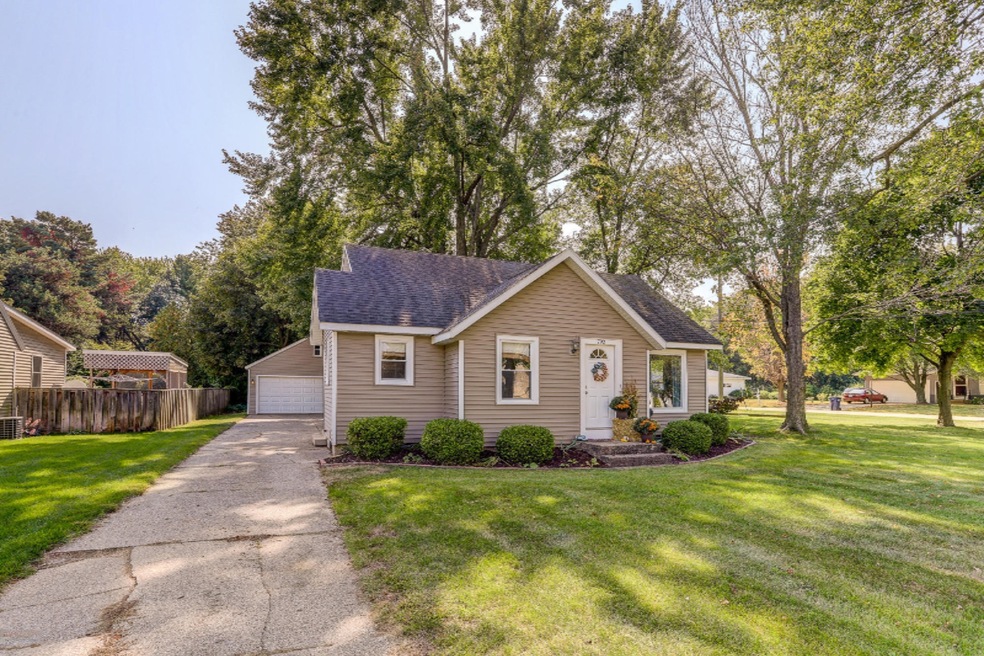 792 W 26th St, Holland-1