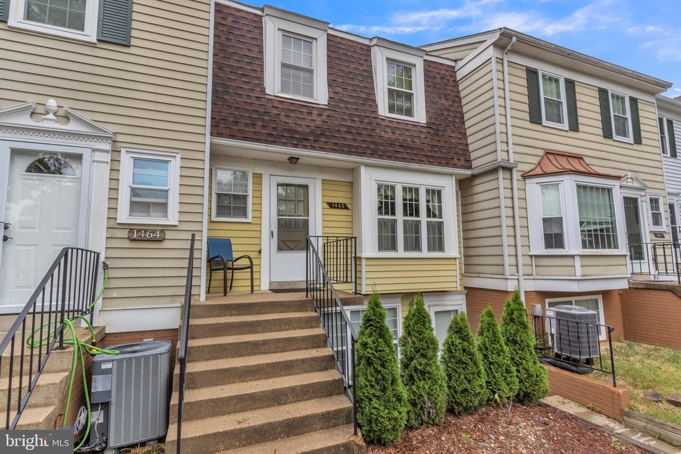 1465 Lowell Ct, Crofton, MD 21114 - photo 1