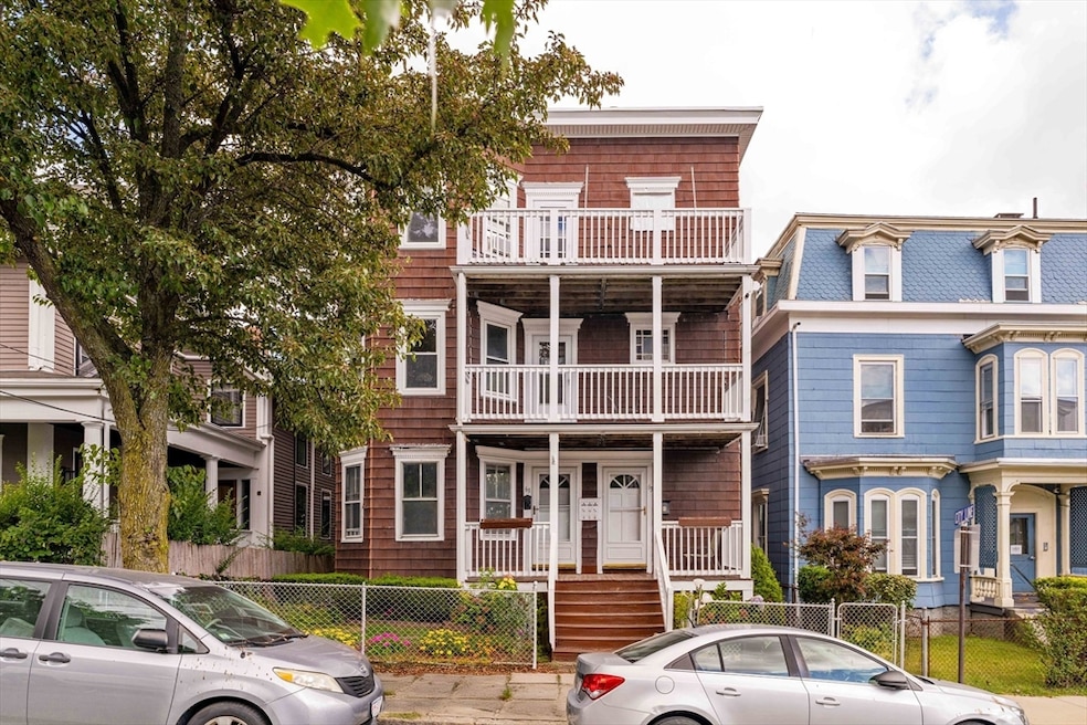 Sold $1,570,000 • Co-Listing Agent