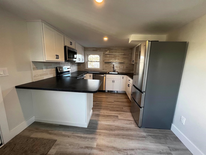 14 Bow St unit Apartment, Exeter, NH 03833 - photo 1