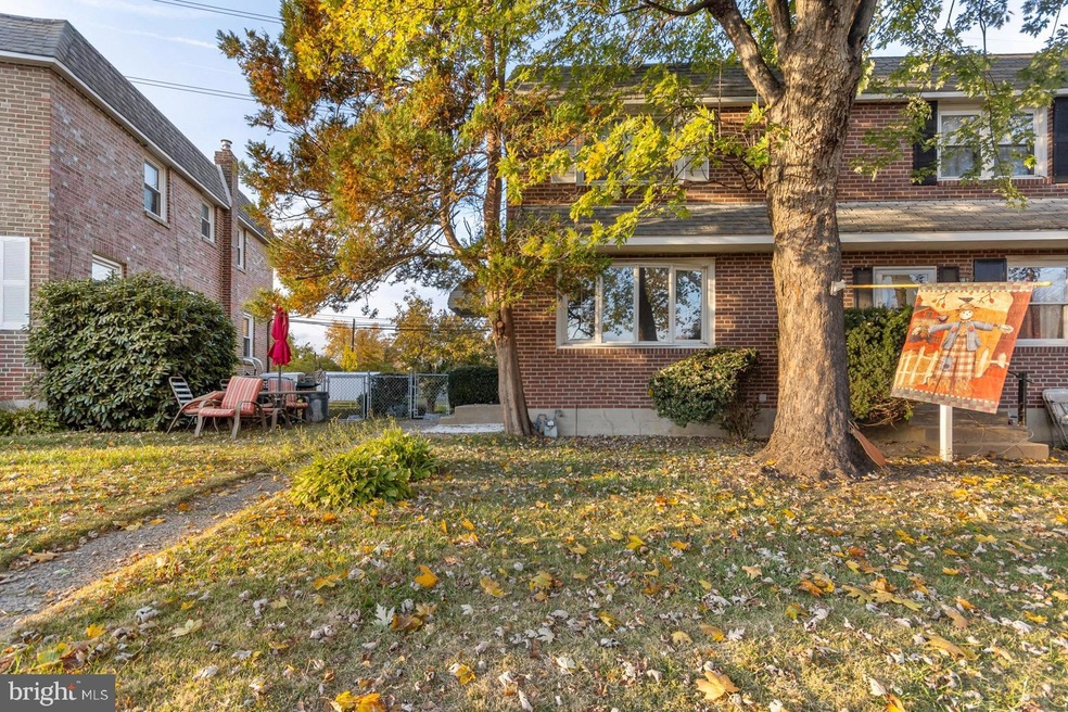 742 Michell St, Ridley Park, PA 19078 - photo 1