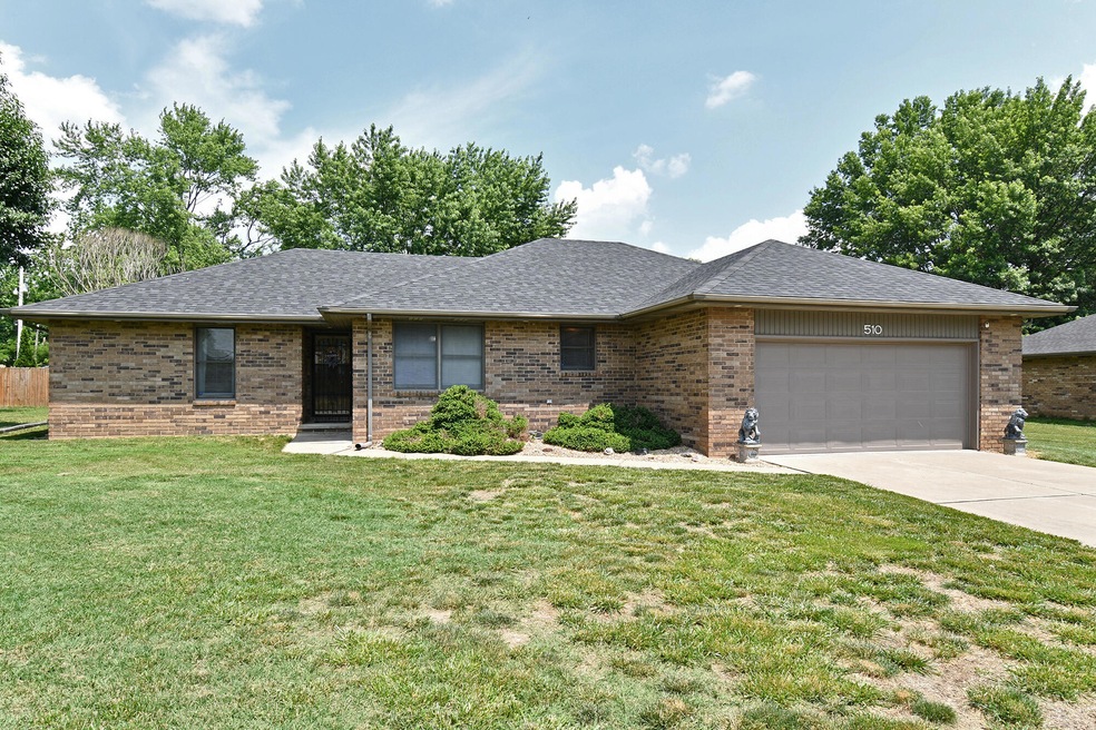 510 N Main St, Nixa, MO 65714 - photo 1