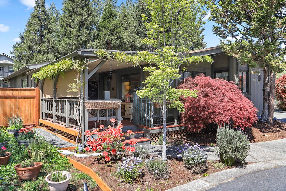 1851 Hickory Ln, Grants Pass, OR 97527 - photo 1