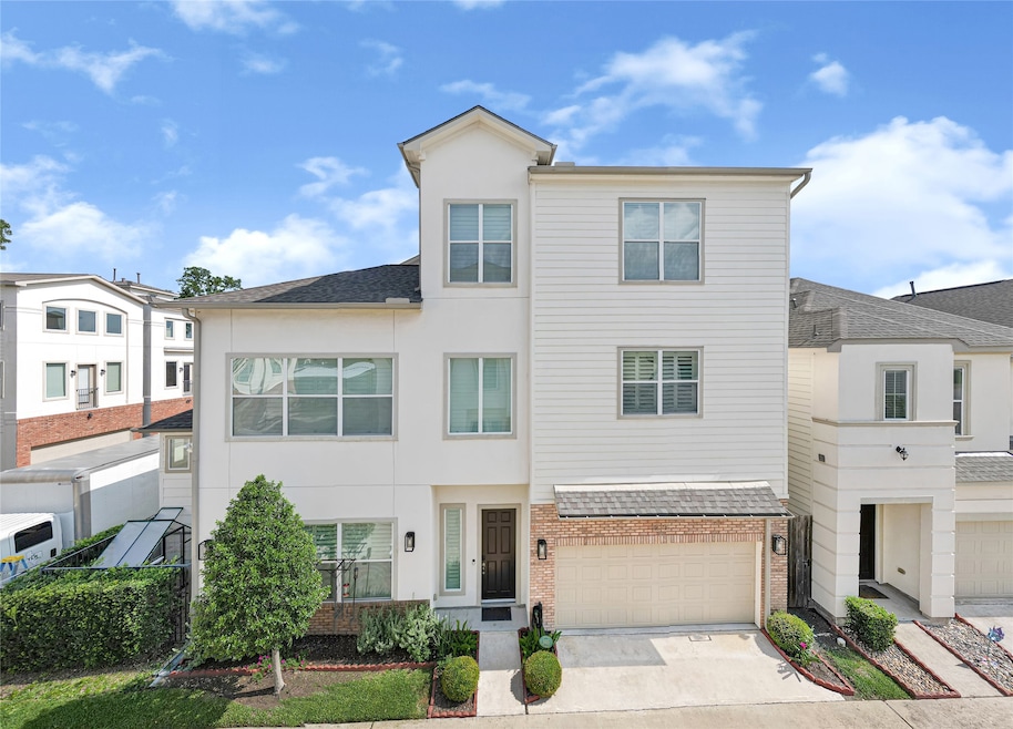 1210 Cedarpost Tree Springs Place unit P, Houston, TX 77055 - photo 1