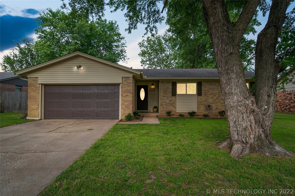 1713 S 4th St, Broken Arrow, OK 74012 - photo 1