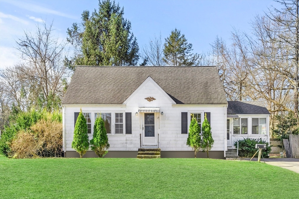 13 Remsen Ave, Medfield, MA 02052 - photo 1