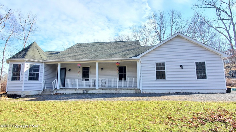 105 Seaton Ct, Bushkill, PA 18324 - photo 1