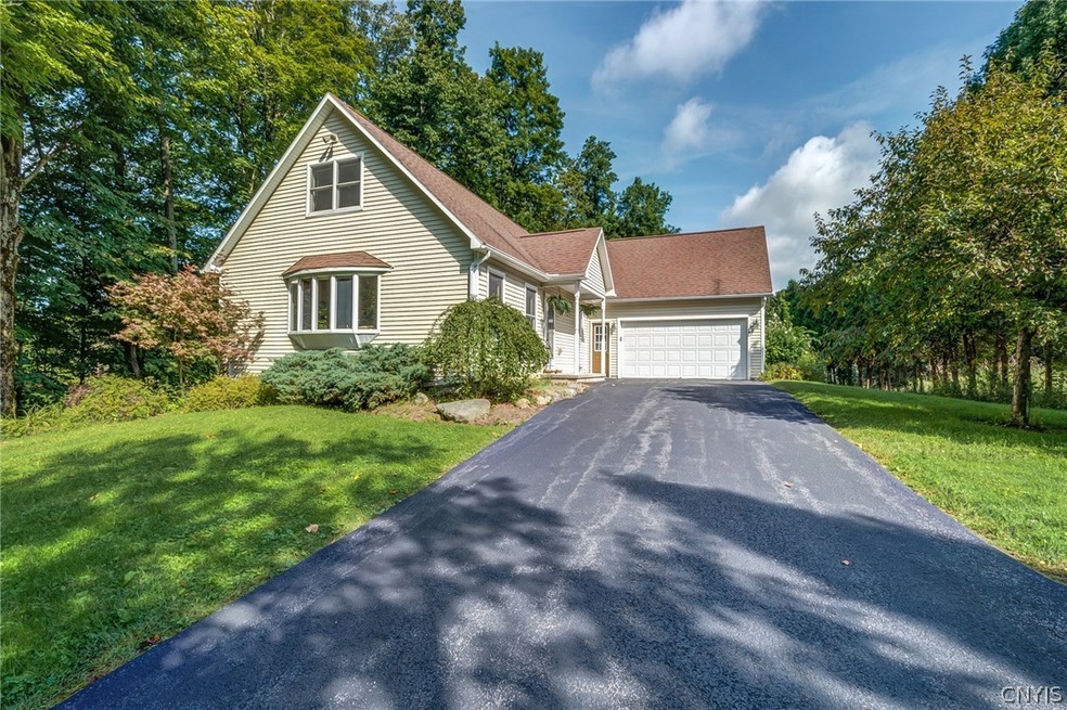 Welcome to 2555 Howlett Hill Road