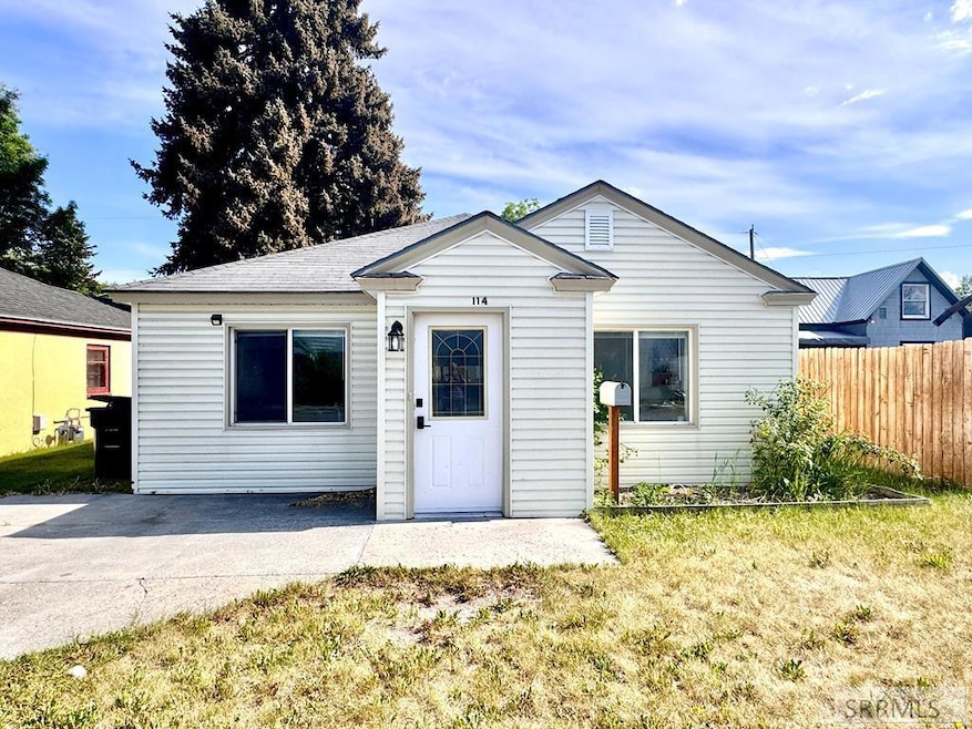 Pending $219,900 • Co-Listing Agent