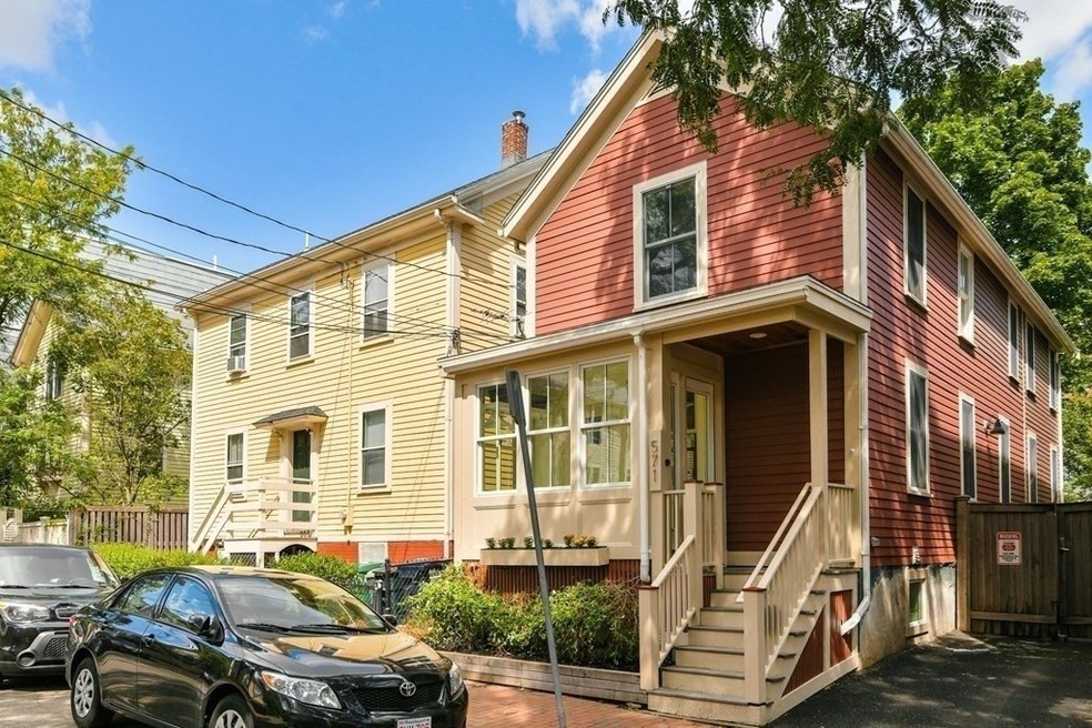571 Franklin St unit SF, Cambridge, MA 02139 - photo 1