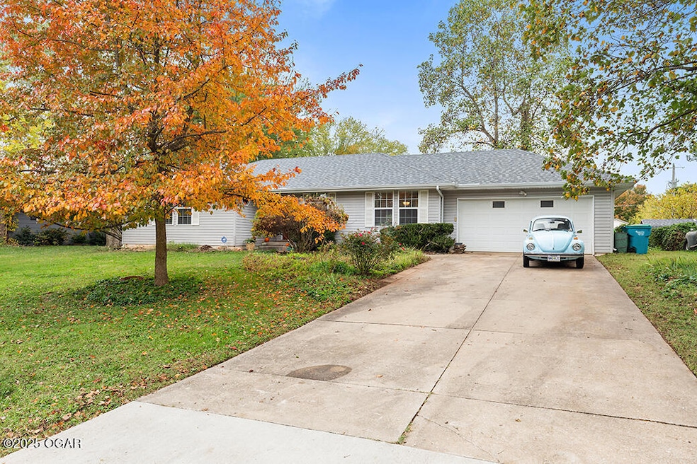 4841 S Bailey St, Republic, MO 65738 - photo 1