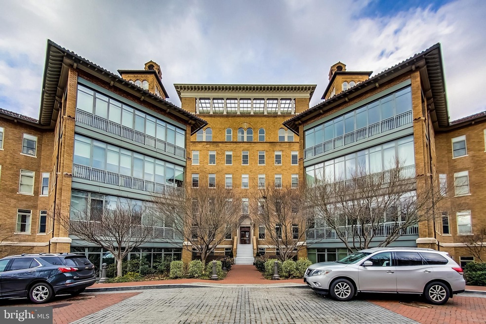 The Columbia Residences unit 834, Washington, DC 20037 - photo 1