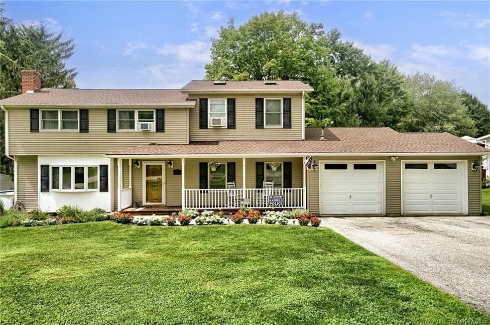 30 Emerson Dr, Washingtonville, NY 10992 - photo 1