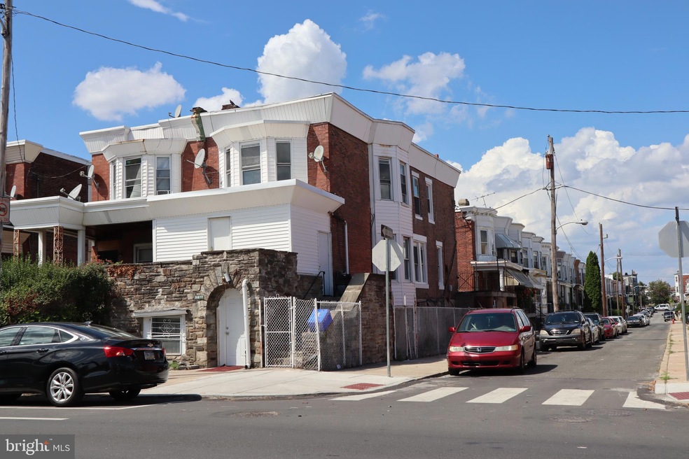 5617 Spruce St unit 2, Philadelphia, PA 19139 - photo 1