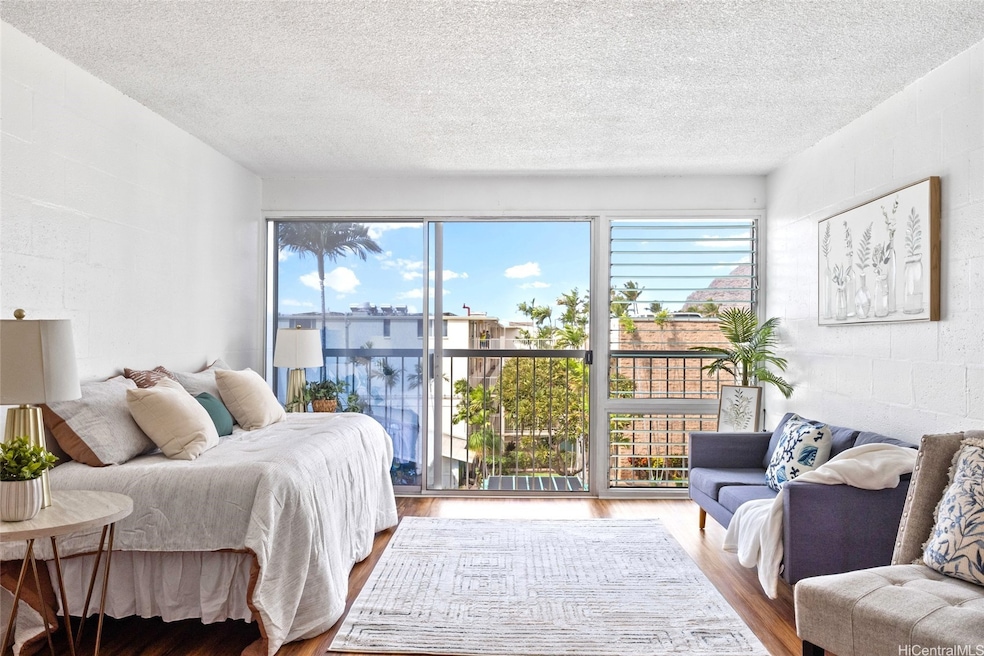 Makaha Surfside unit C415, Waianae, HI 96792 - photo 1