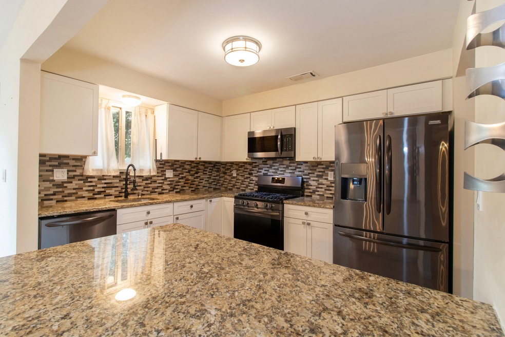 55 Thompson St unit 6E, East Haven, CT 06513 - photo 1