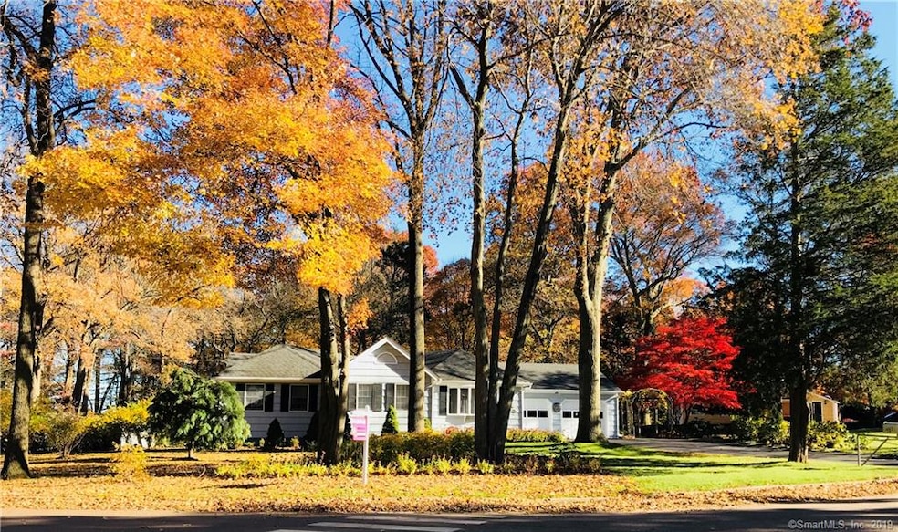 321 Putting Green Rd, Fairfield, CT 06825 - photo 1