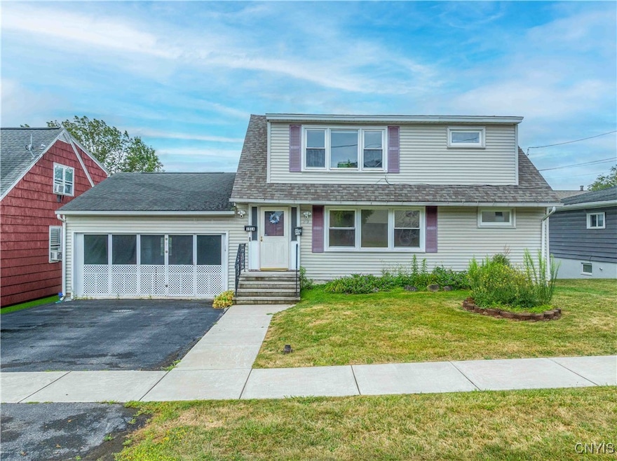 Pending $299,000 • Co-Listing Agent