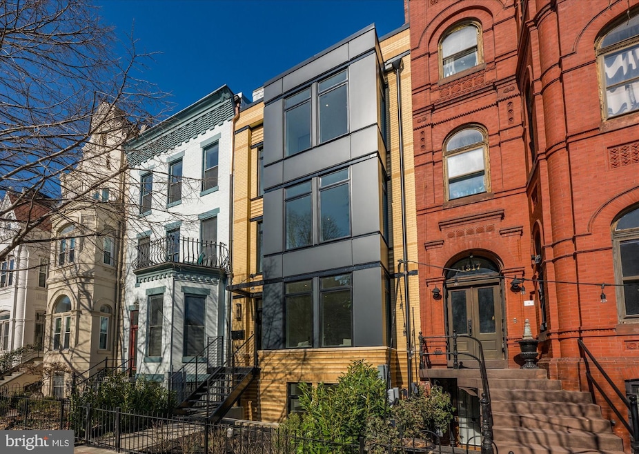 Sold $1,535,000 • Co-Listing Agent