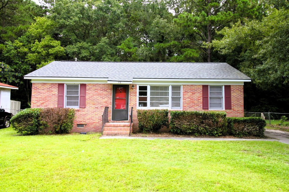 Under Contract $200,000 • Co-Listing Agent
