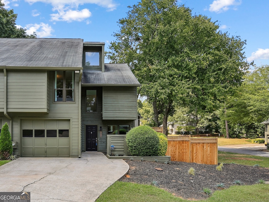 1033 Creatwood Cir SE, Smyrna, GA 30080 - photo 1