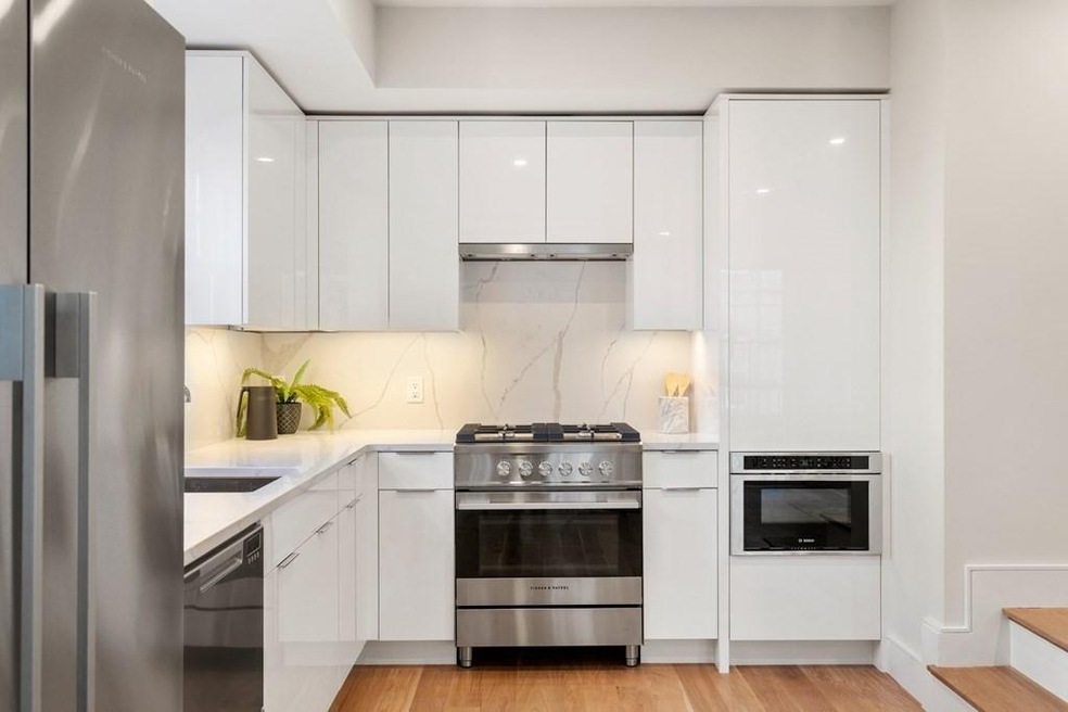 38 Englewood Ave unit 4, Brighton, MA 02135 - photo 1