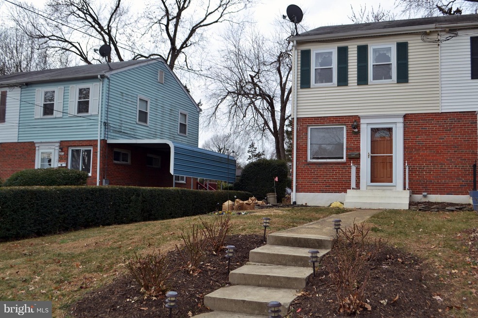 6730 Kenyon Dr, Alexandria, VA 22307 - photo 1