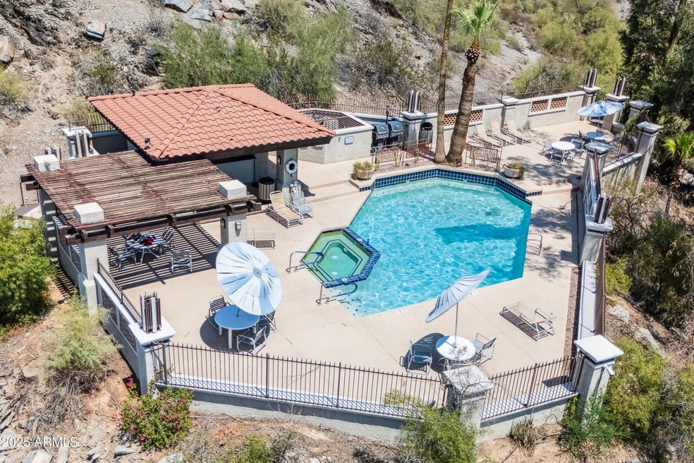 7557 N Dreamy Draw Dr unit 184, Phoenix, AZ 85020 - photo 1