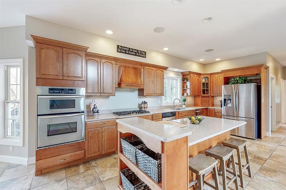 5 Westview Dr, Litchfield, NH 03052 - photo 1