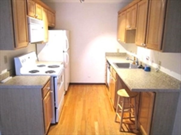 94 Beaconsfield Rd unit 203, Brookline, MA 02445 - photo 1