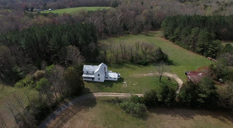 6012 Kings Hwy, Colonial Beach, VA 22443 - photo 1