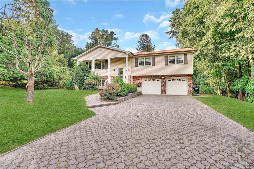 4 Lance Ct, Spring Valley, NY 10977 - photo 1