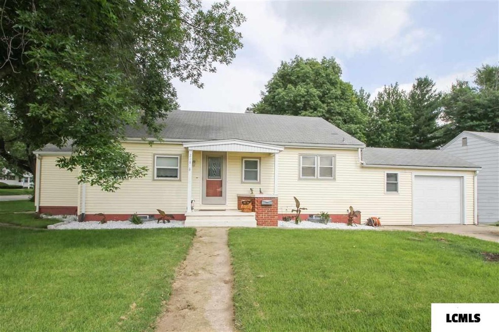 218 Limit St, Lincoln, IL 62656 - photo 1