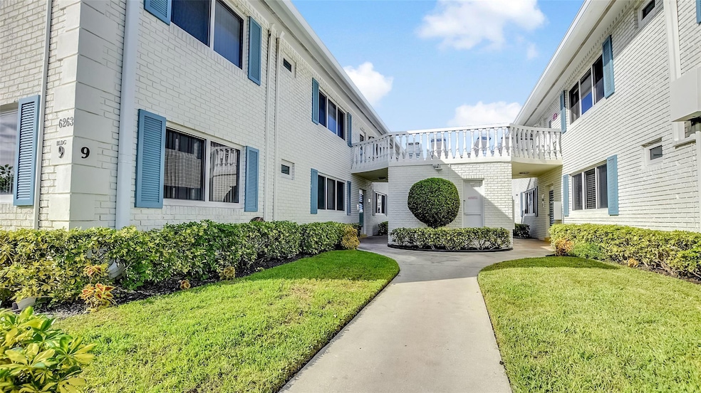 6263 NE 19th Ave unit 923, Fort Lauderdale, FL 33308 - photo 1