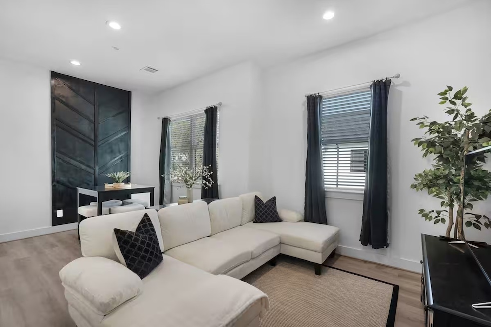 For Rent $2,900/month