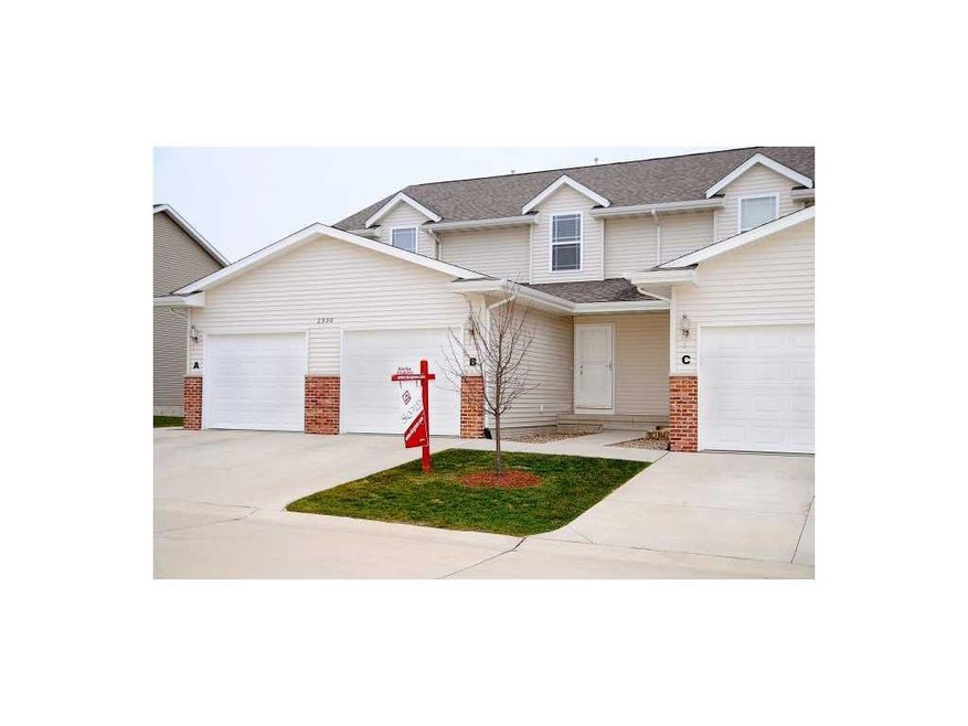 Front Exterior. No maintenance!