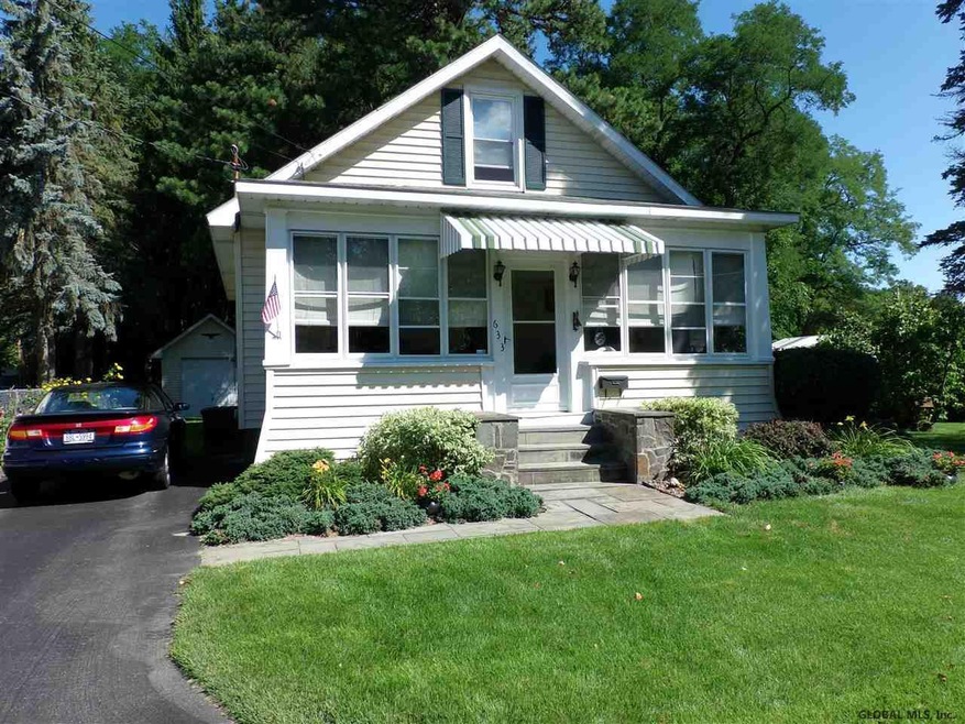 633 Lorraine Ave, Schenectady, NY 12303 - photo 1