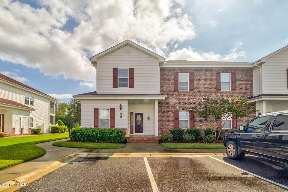 Waterfront living at The Lakes!