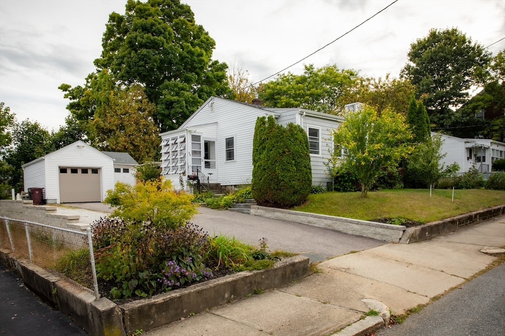 48 Farm St, Woonsocket, RI 02895 - photo 1